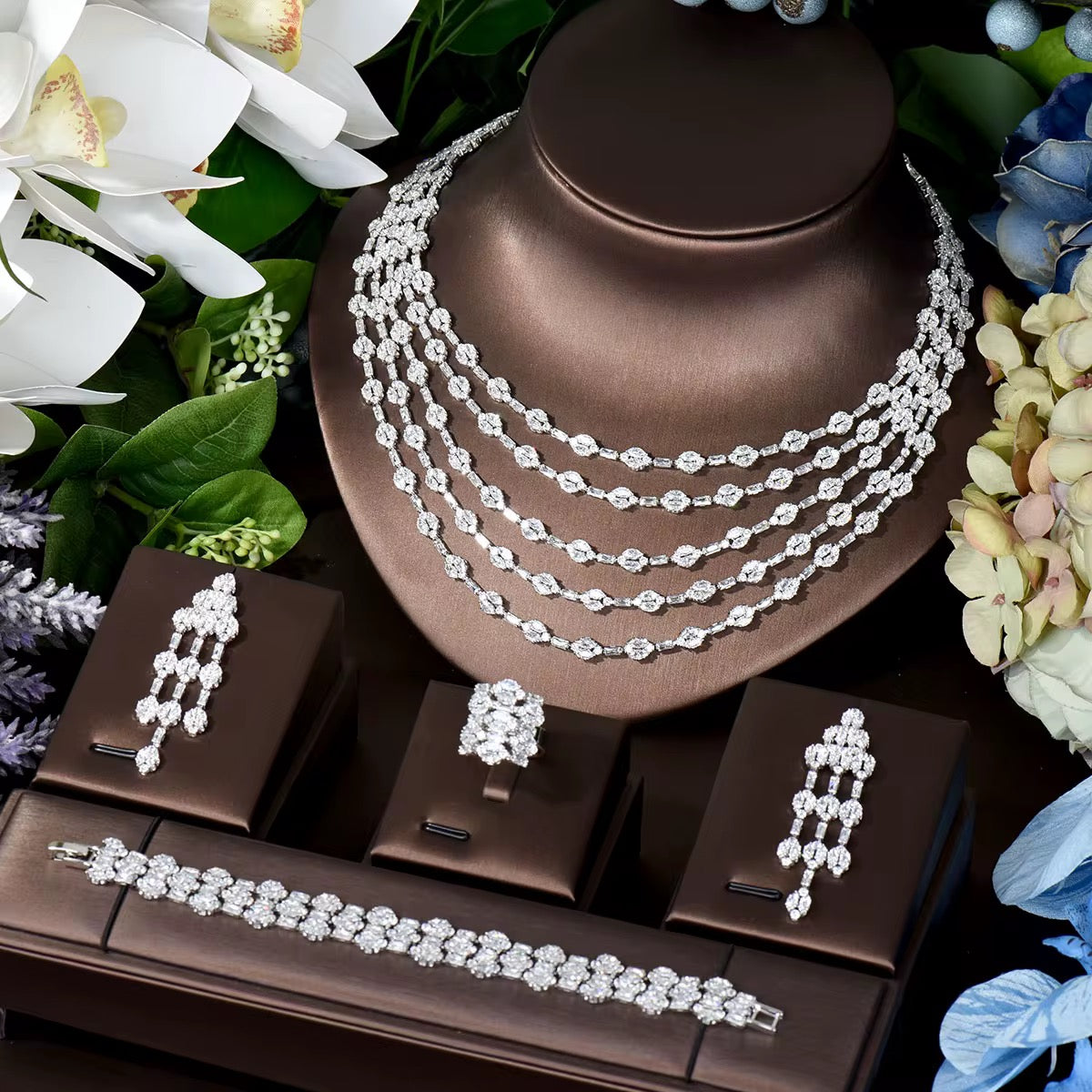 Layered diamond set