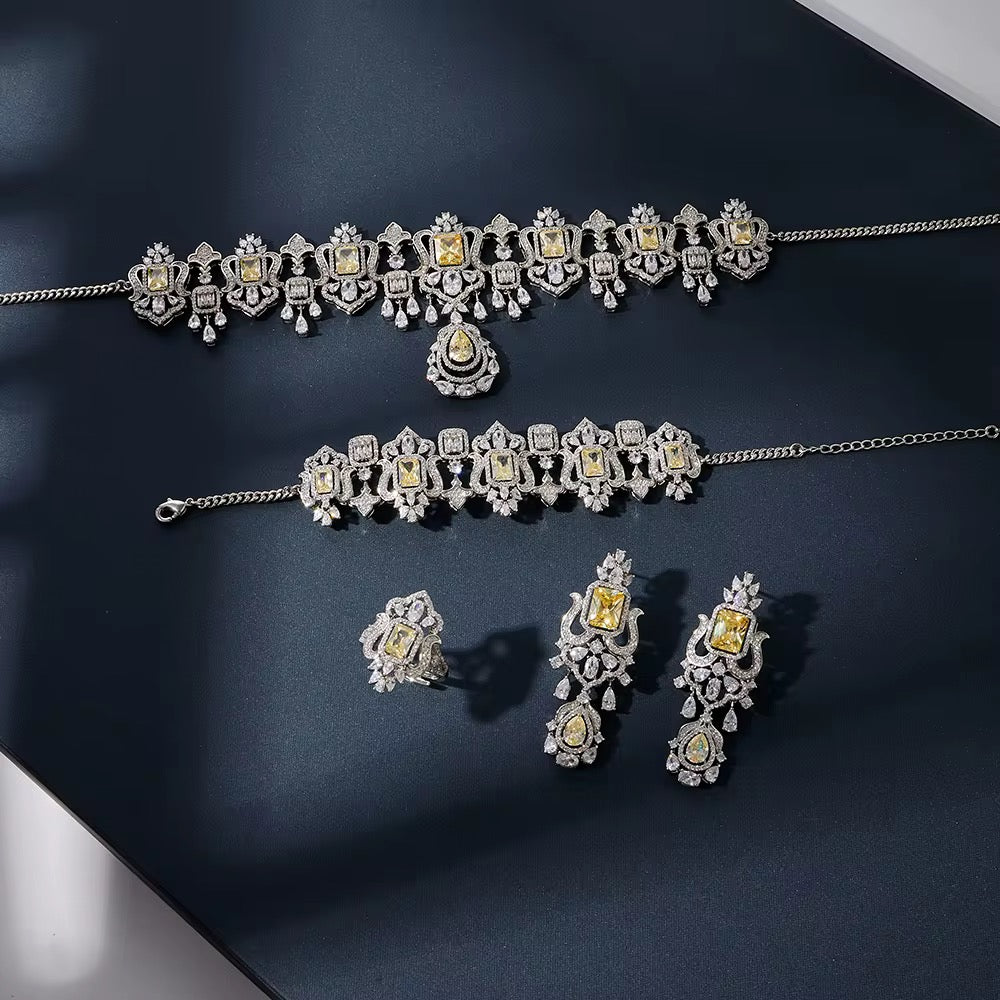 Vintage Detail Yellow Diamond Set